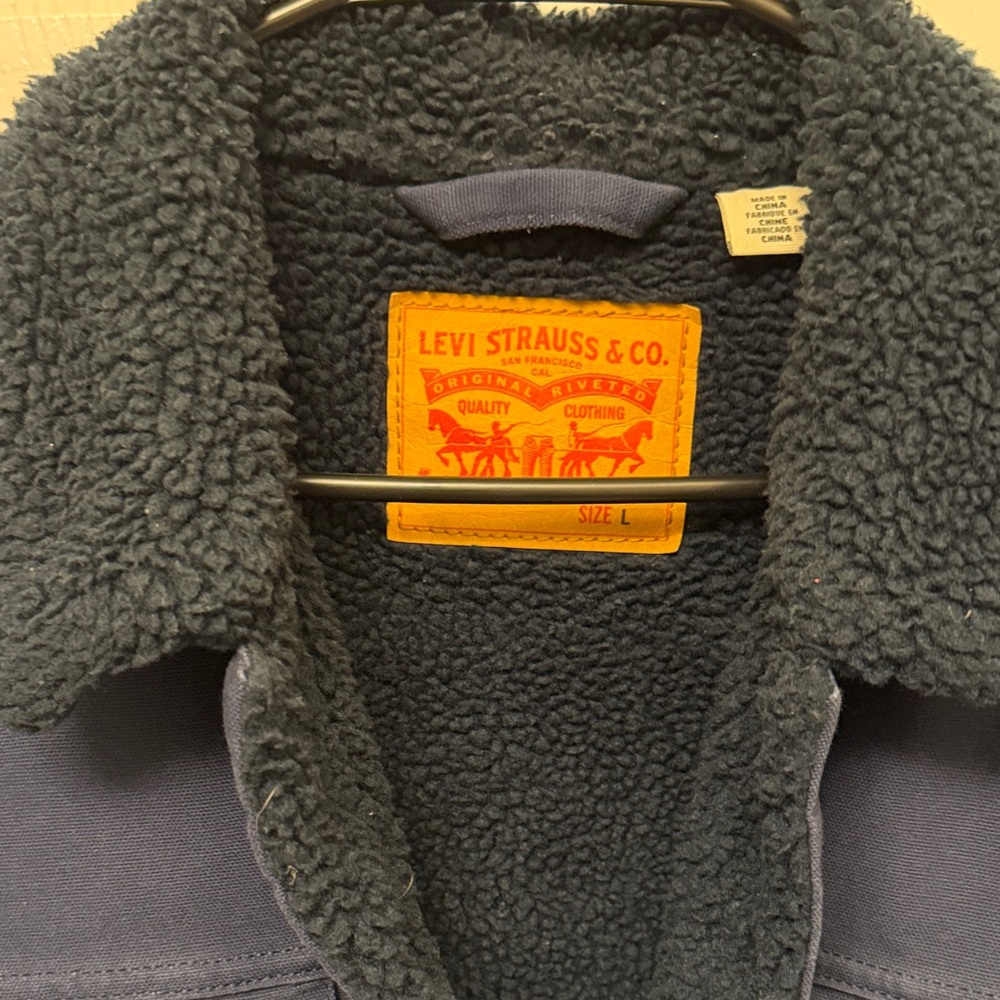 Levi's Blue Sherpa Trucker Jacket - Picture 2 of 3